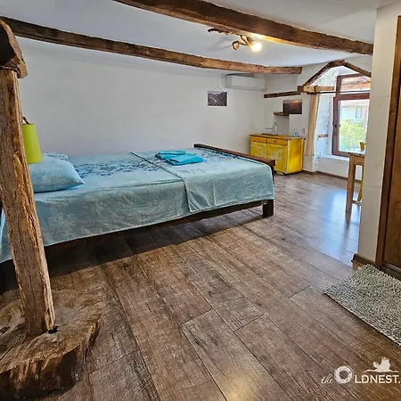 Guest house The Old Nest